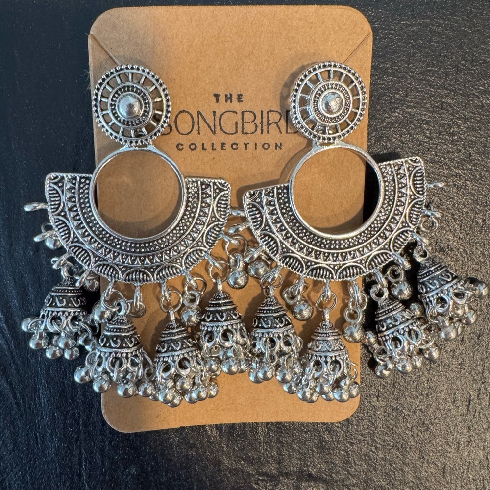 The Songbird Collection Chakra Vintage Chandelier Earrings in Antique Silver